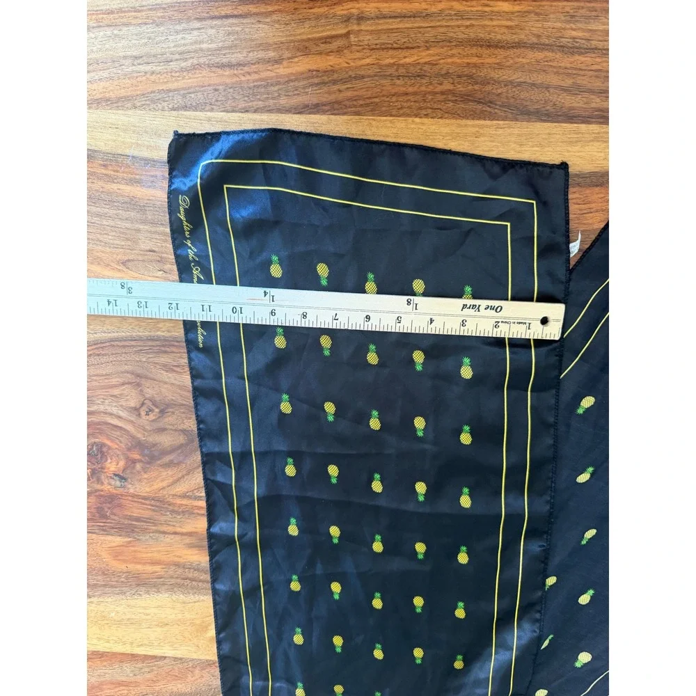 DAR Daughters of the American Revolution Navy Pineapple Oblong Scarf Gold Trim